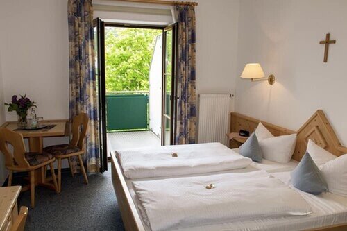 Hotel Gasthof zum Hirschen, Rezervasyon Otel Beilngries Altmühltal