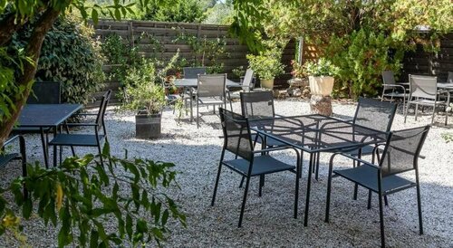 Hôtel Le Relais De Trans, Book Hotel Hoteller i Rhône-Alps med parkering, Parkering
