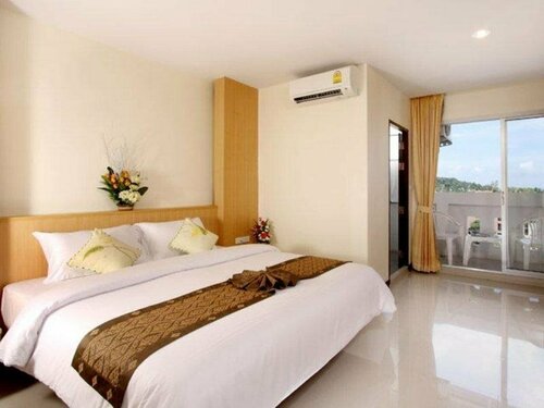 Patong Bay Residence, Забронировать Отель Отели Патонг-Бич с парковкой, рядом с Улица Бангла-роуд, Парковка