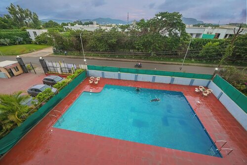 Hotel Aristro Lonavala, Réserver Hôtel Hôtels à Maharashtra avec piscine, Piscine