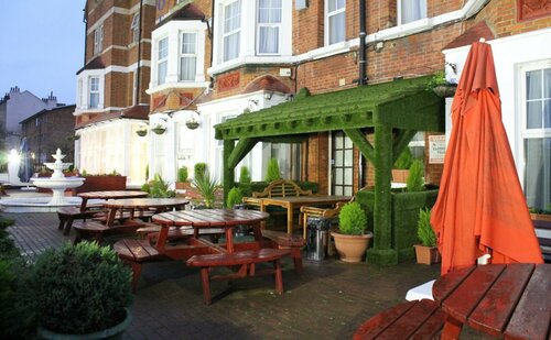 Clapham South Belvedere Hotel