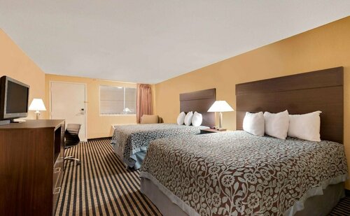 Days Inn by Wyndham Spokane, Забронировать Отель Спокан 