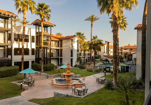 Embassy Suites by Hilton Palm Desert, Забронировать Отель Палм-Дезерт Coachella Valley