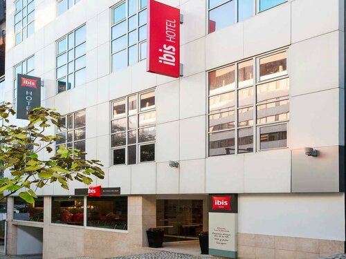 Hotel ibis Lisboa Liberdade, Забронировать Отель Отели Лиссабона с парковкой, рядом с Станция метро Авенида, Парковка