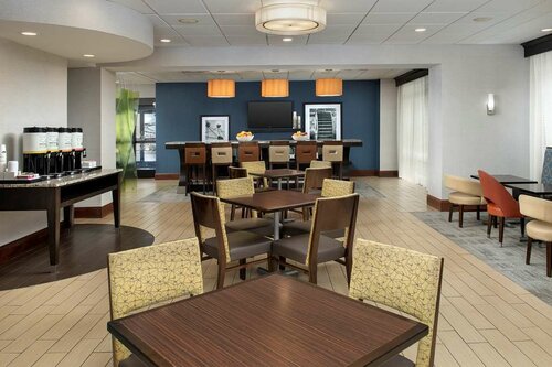 Hampton Inn Knoxville-East, Забронировать Отель Ноксвилл Теннесси