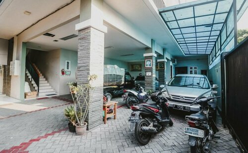 RedDoorz Plus near Semanggi, Réserver Hôtel Tanah Abang Jakarta, près de Tour Menara Mulia