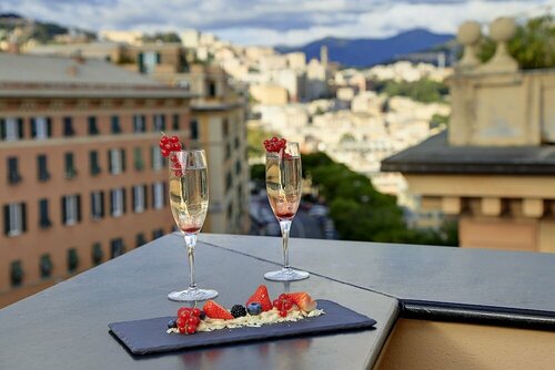 Meliá Genova, Забронировать Отель Генуя Итальянская Ривьера, рядом с Национальная лигурийсская галерея при Дворце Спинола