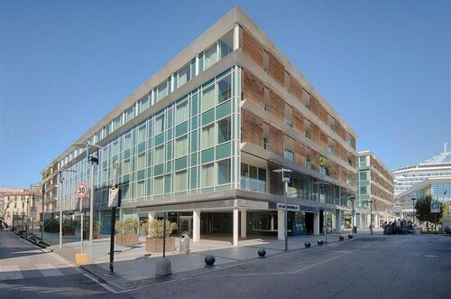 NH Savona Darsena, Забронировать Отель Бизнес-отели Ривьера-делле-Пальме, 4* 5*