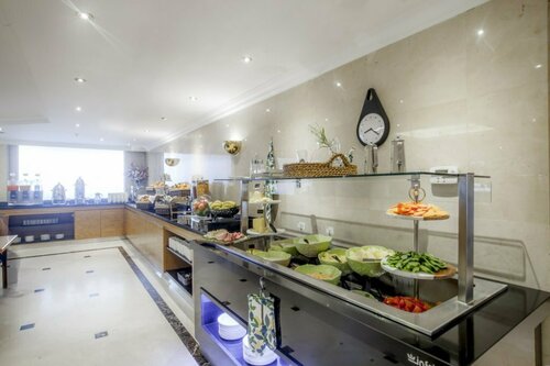 Golden Sands Suites, Забронировать Отель Отели Эмирата Дубая с бассейном, Бассейн