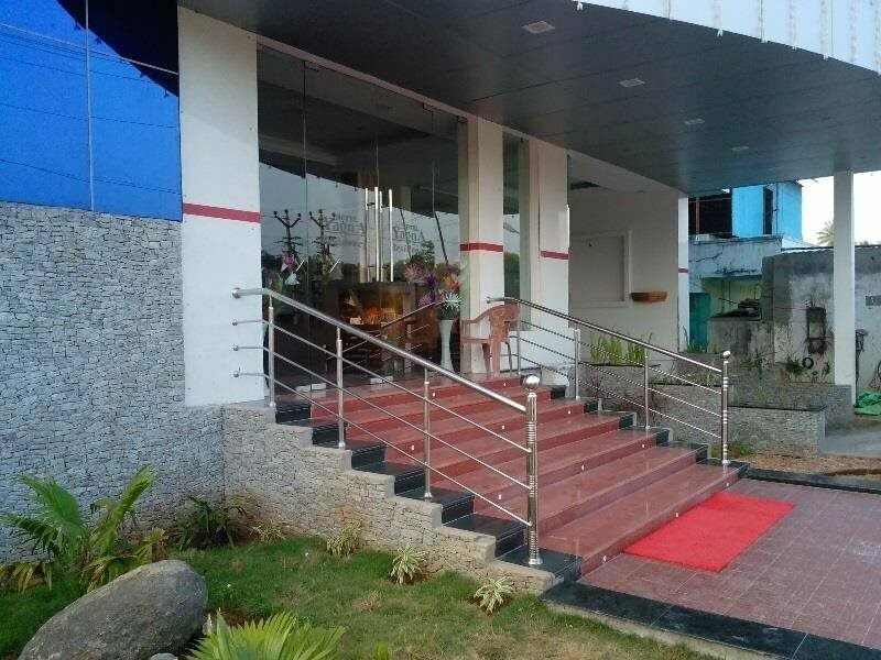 FabHotel Yagna Residency