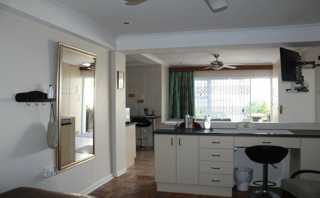 Sunnyside Suites