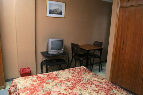 Yonas Hotel, Đặt Khách sạn Khách sạn ở Addis Ababa có chỗ đỗ xe, Bãi đậu xe