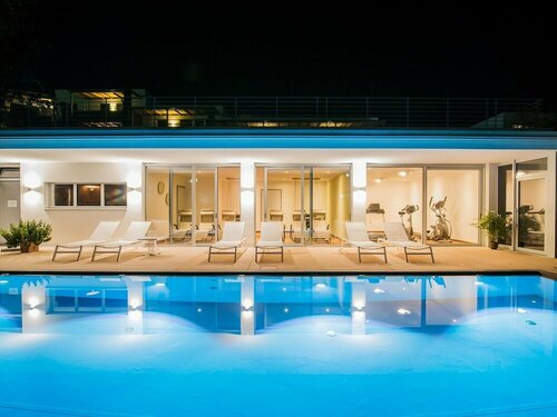 Palm Loggia
