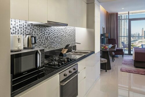 DAMAC Maison Aykon City Dubai, Забронировать Апарт-отель Отели Эмирата Дубая с бассейном, Бассейн