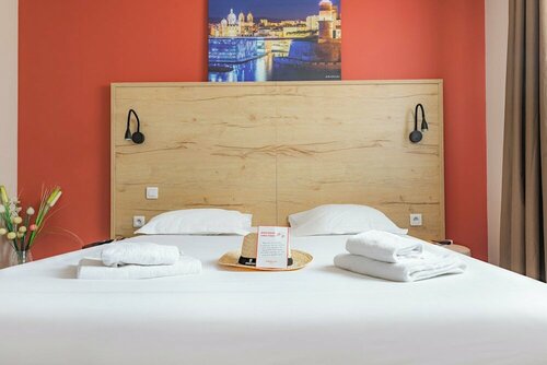 Seven Urban Suites Prado, Book Lejlighedshotel Hoteller i Carros med parkering, Parkering