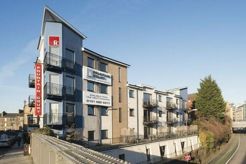 Fountain Court Apartments - Harris, Забронировать Апартаменты/квартира Отели Эдинбурга с парковкой, рядом с St Bernard's Well, Парковка