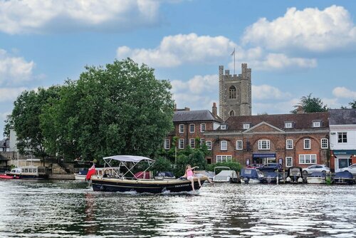 The Red Lion Hotel, Book Hotel Hoteller i Gloucestershire med parkering, Parkering