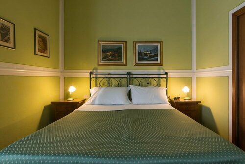 B&B Old Florence Inn, Забронировать Отель «постель и завтрак» Санта-Мария-Новелла Флоренция, рядом с Генеральное консульство Испании во Флоренции
