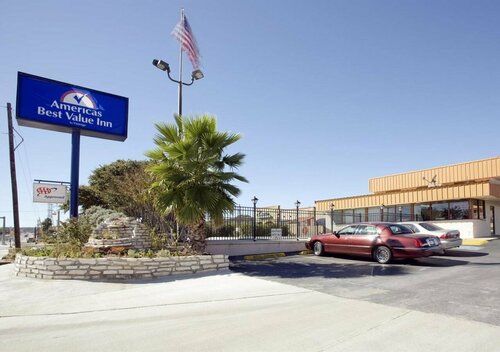 LoneStar Inn, Забронировать Мини-отель Керрвилл Texas Hill Country