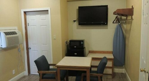 Reedley Inn, Prenota Hotel Reedley California