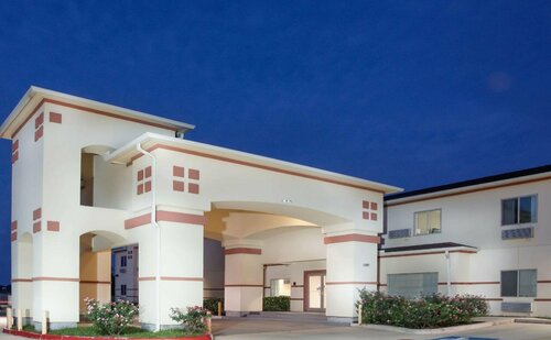 Super 8 by Wyndham Brenham TX, Buchen Sie Hotel Brenham Texas