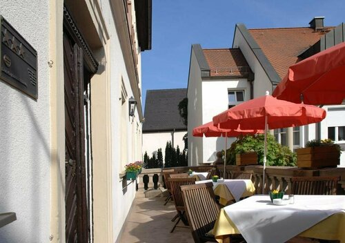 Hotel Gasthof Der Krug, Забронировать Отель Отели Баварии с парковкой, Парковка