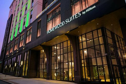 Homewood Suites By Hilton Raleigh Downtown, Забронировать Отель Отели Роль с парковкой, рядом с Официальная резиденция губернатора Северной Каролины, Парковка