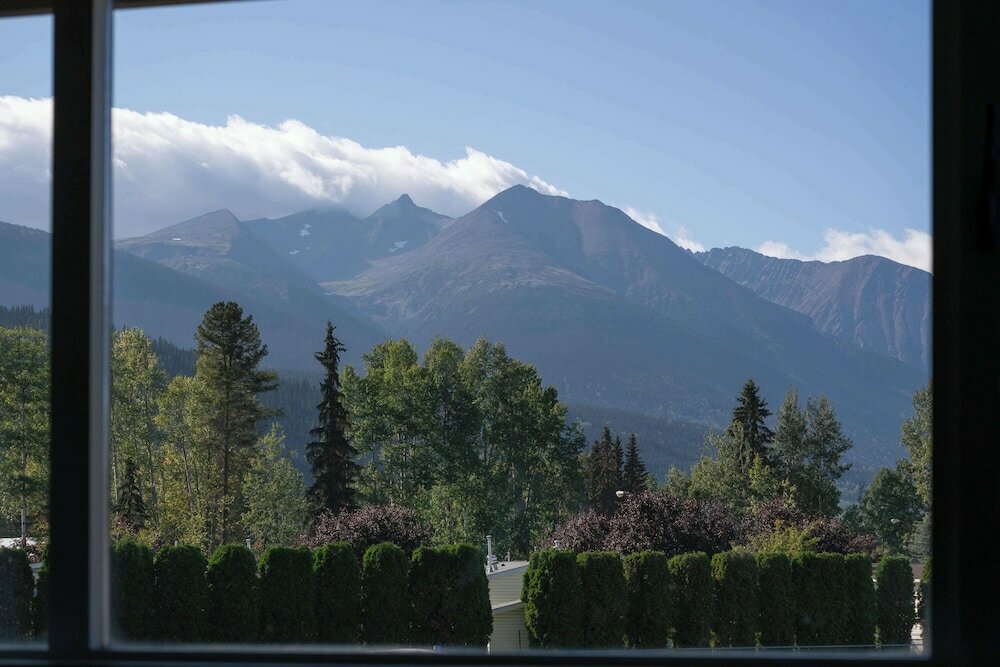 Prestige Hudson Bay Lodge & Conference Centre