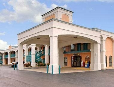 Super 8 by Wyndham Murfreesboro, Забронировать Мини-отель Отели Теннесси с парковкой, Парковка