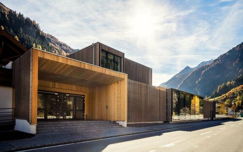 Apart Christa, Book Hotel Hoteller i Tyrol med parkering, Parkering