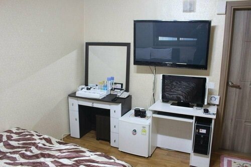 Dawa Motel, Забронировать Мотель Йосу Чолла-Намдо, рядом с Рыбный рынок Йосу