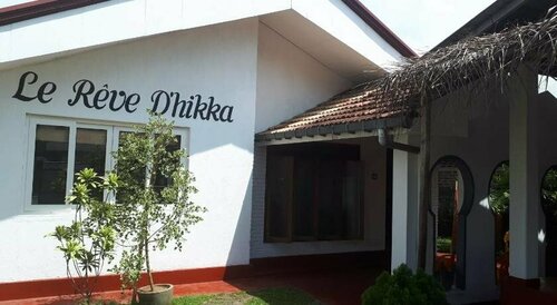 Le Reve D'Hikka, Забронировать Отель Отели Хиккадува с парковкой, рядом с Коралловый риф Хиккадувы, Парковка