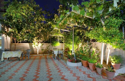 My Home Guest House, Rezervasyon Misafirhane Durres County otoparklı oteller, Otopark