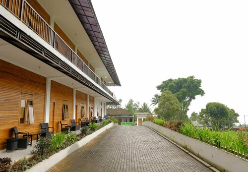 OYO 446 Hotel Kawi Surapatha, Buchen Sie Hotel Wonosari Indonesien