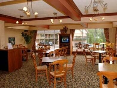 Lakeview Inn & Suites - Hinton, Varaa Hotelli Hinton Alberta's Rockies