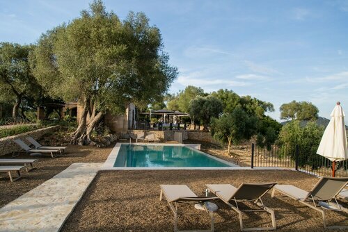 Treurer Olive Grove & Grand House, Book Hotel Balearic Islands Spain