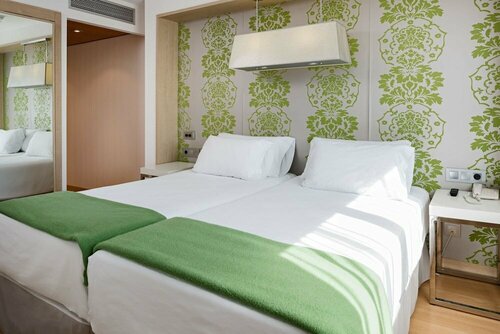 NH Ciudad Real, Book Hotel Hoteller i Castilla-La Mancha med parkering, Parkering
