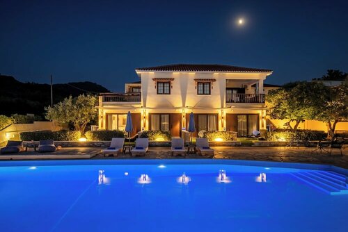 Skopelos Holidays Hotel by GHH, Забронировать Отель Отели Скопелос с парковкой, рядом с Центр фотографии Скопелоса, Парковка