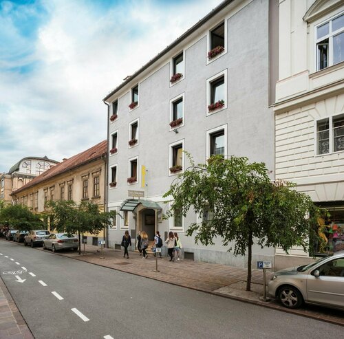 Hotel Mrak, Забронировать Отель Бизнес-отели Среднесловенского региона, 4* 5*