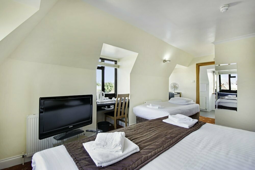 Brent X Hotel London