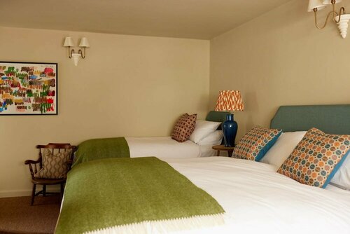 The Queen's Head, Rezervați Pensiune Hoteluri în Gloucestershire cu parcare, Parcare