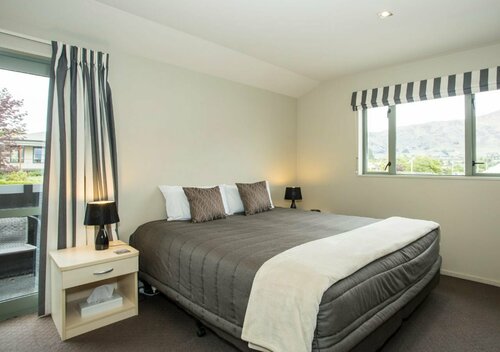 Clearbrook Serviced Motels & Apartments