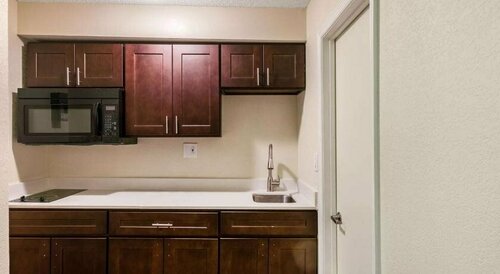 Motel 6 New Brunswick, Забронировать Мотель Отели Нью-Джерси с парковкой, Парковка