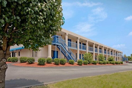 Americas Best Value Inn Ft. Jackson, Забронировать Мини-отель Колумбия Congaree National Park, рядом с Millwood Plantation Ruins