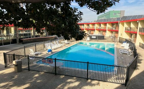 Garden Inn & Suites Oakland Airport, Забронировать Отель Окленд Область залива Сан-Франциско