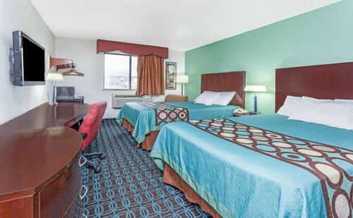 Super 8 by Wyndham Sterling Heights/Detroit Area, Забронировать Отель Отели Стерлинг-Хайтс с парковкой, Парковка