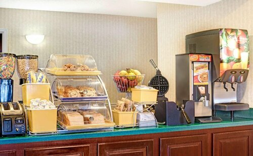 Days Inn & Suites by Wyndham Siler City, Buchen Sie Hotel Julian North Carolina
