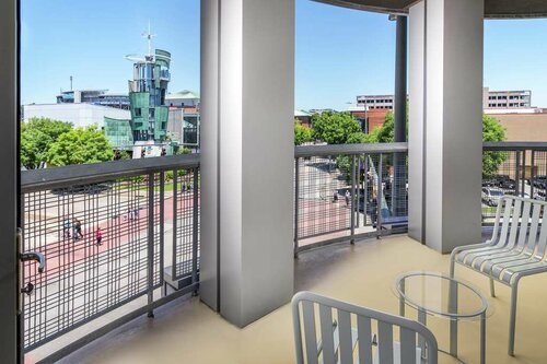 Hampton Inn & Suites Chattanooga Downtown, Забронировать Отель Чаттануга Теннесси