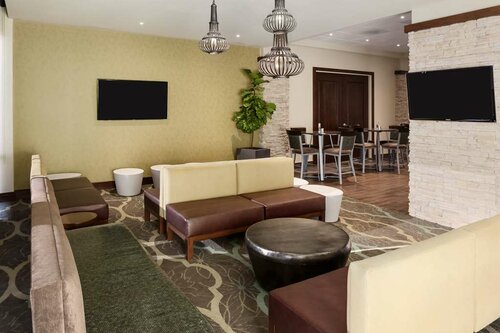 Embassy Suites by Hilton Dallas Market Center, Забронировать Отель Отели Далласа с завтраком, Завтраки