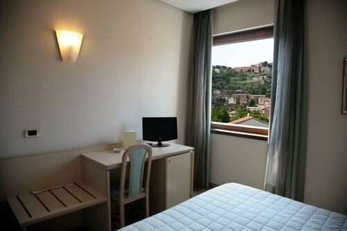 Hotel Bassetto, Забронировать Отель Отели Ферентино 3 звезды, 3*